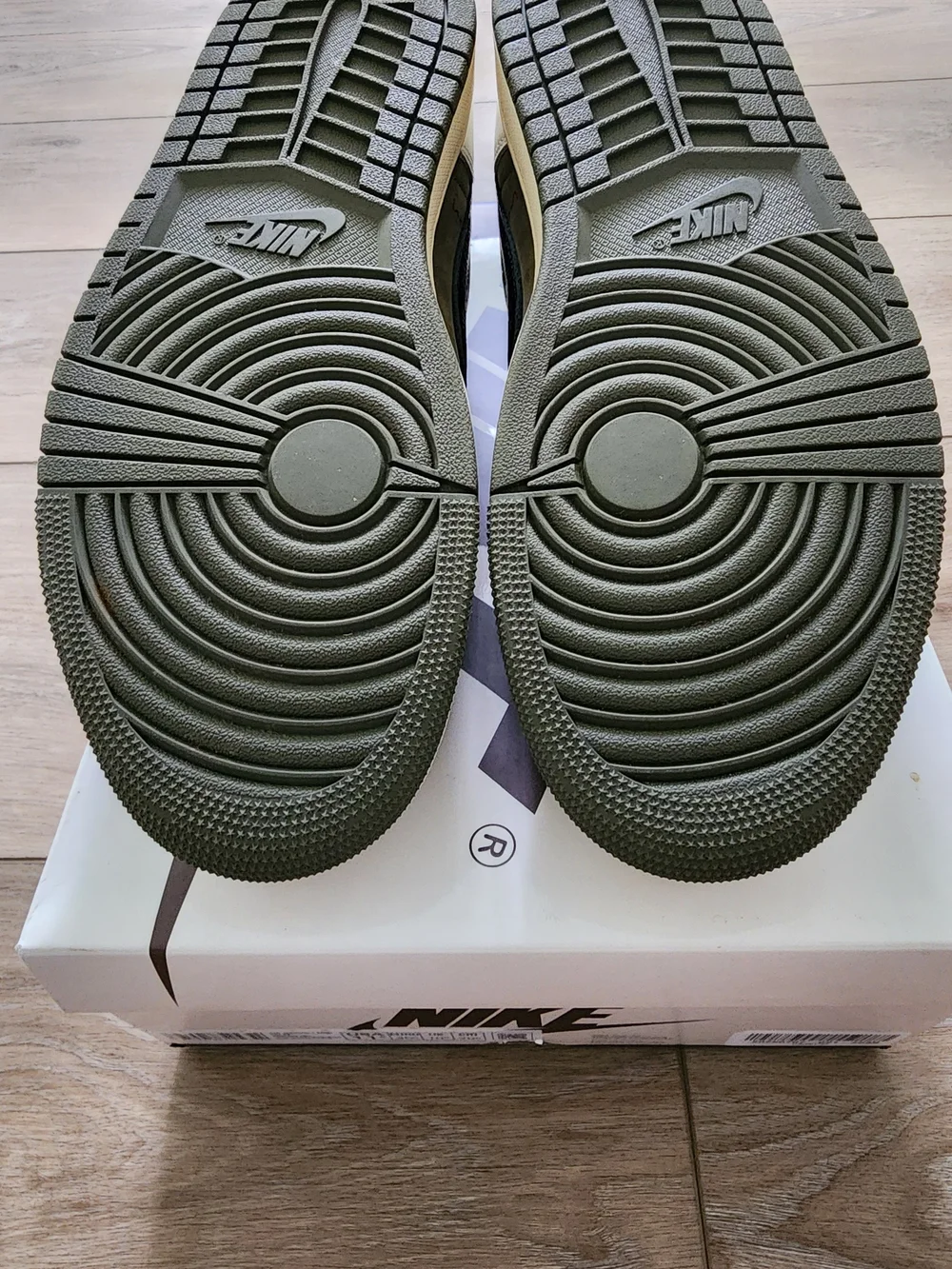Travis Scott Medium Olives Jordan 1 Low